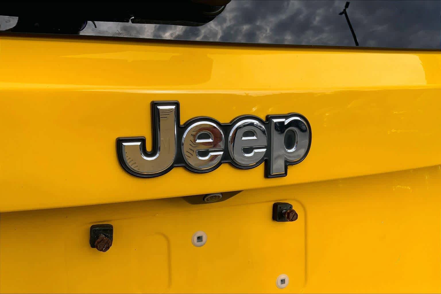 Used 2016 Jeep Renegade Latitude FWD image 30