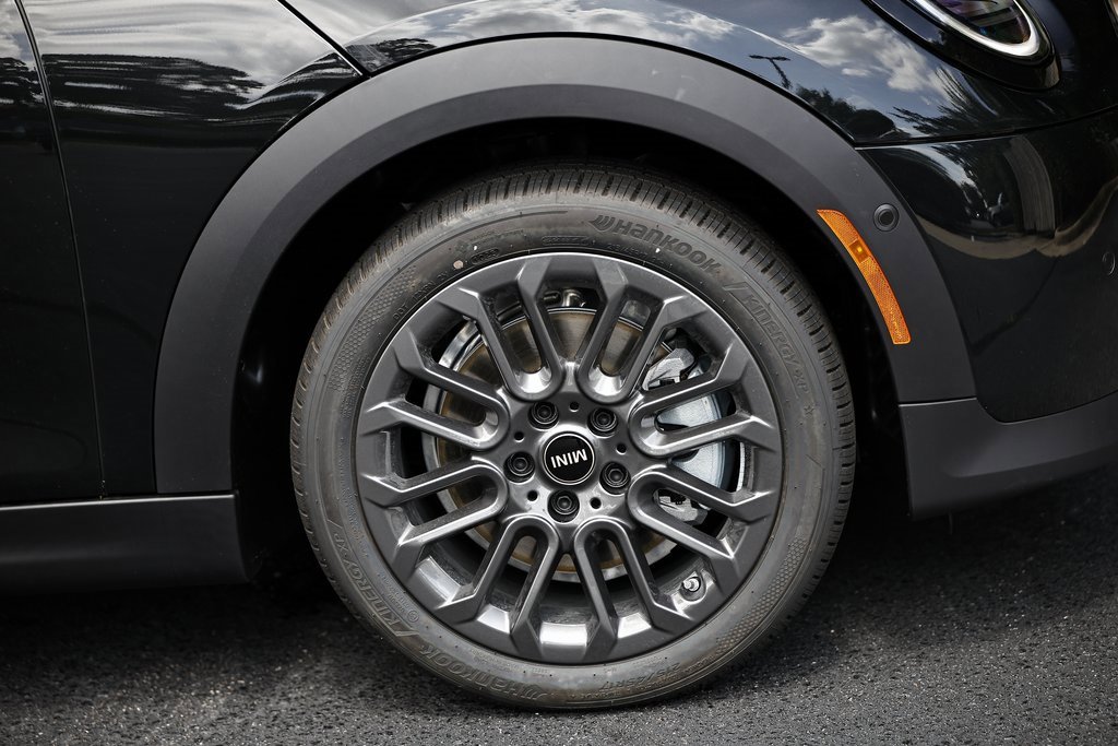 New 2025 MINI Cooper S image 4