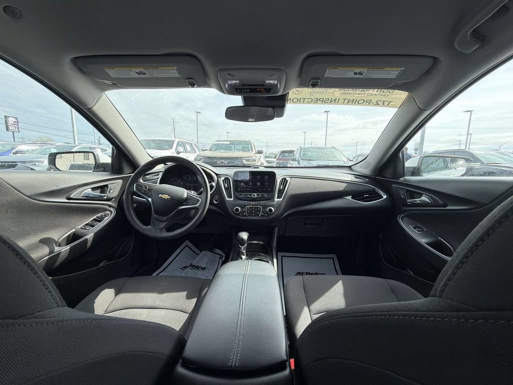 Used 2021 Chevrolet Malibu LT FWD image 10