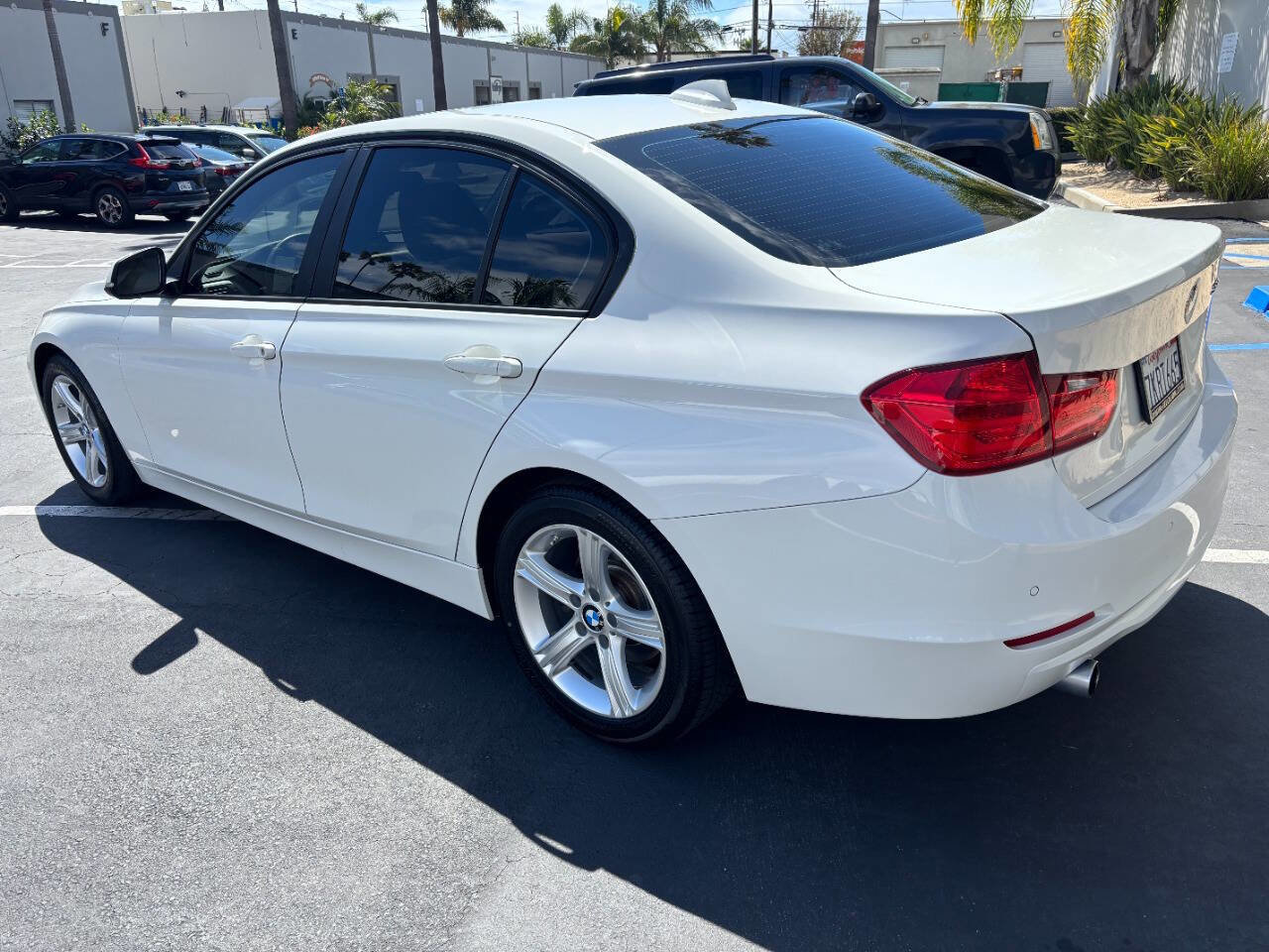 Used 2015 BMW 320i Sedan RWD image 3