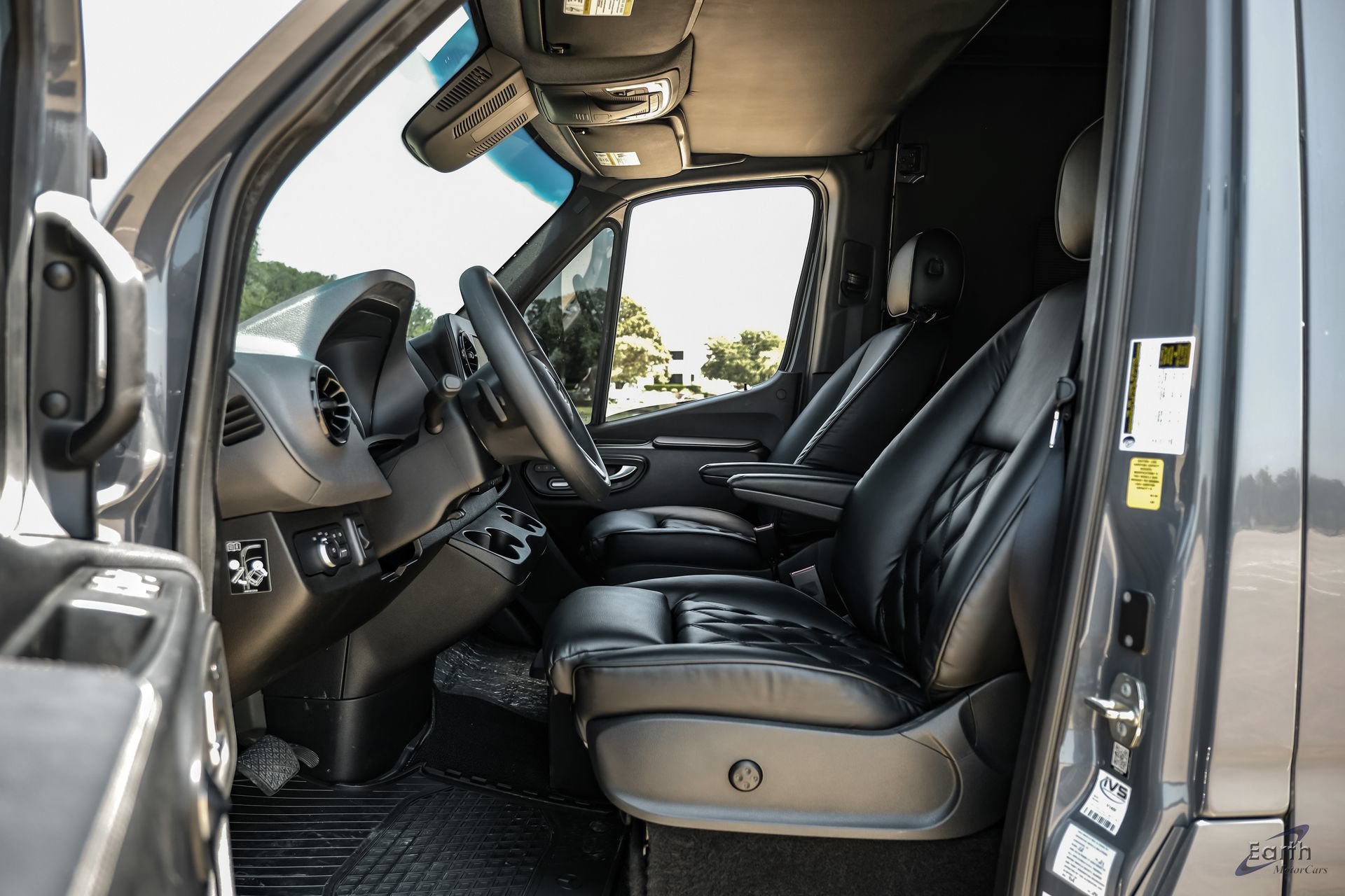 Used 2022 Mercedes-Benz Sprinter 2500 image 36