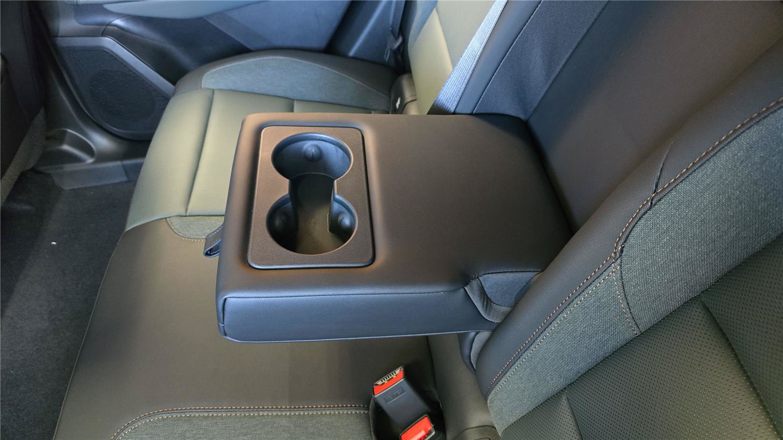 Used 2026 GMC Terrain AT4 w/ Technology Package II AWD/4WD image 12