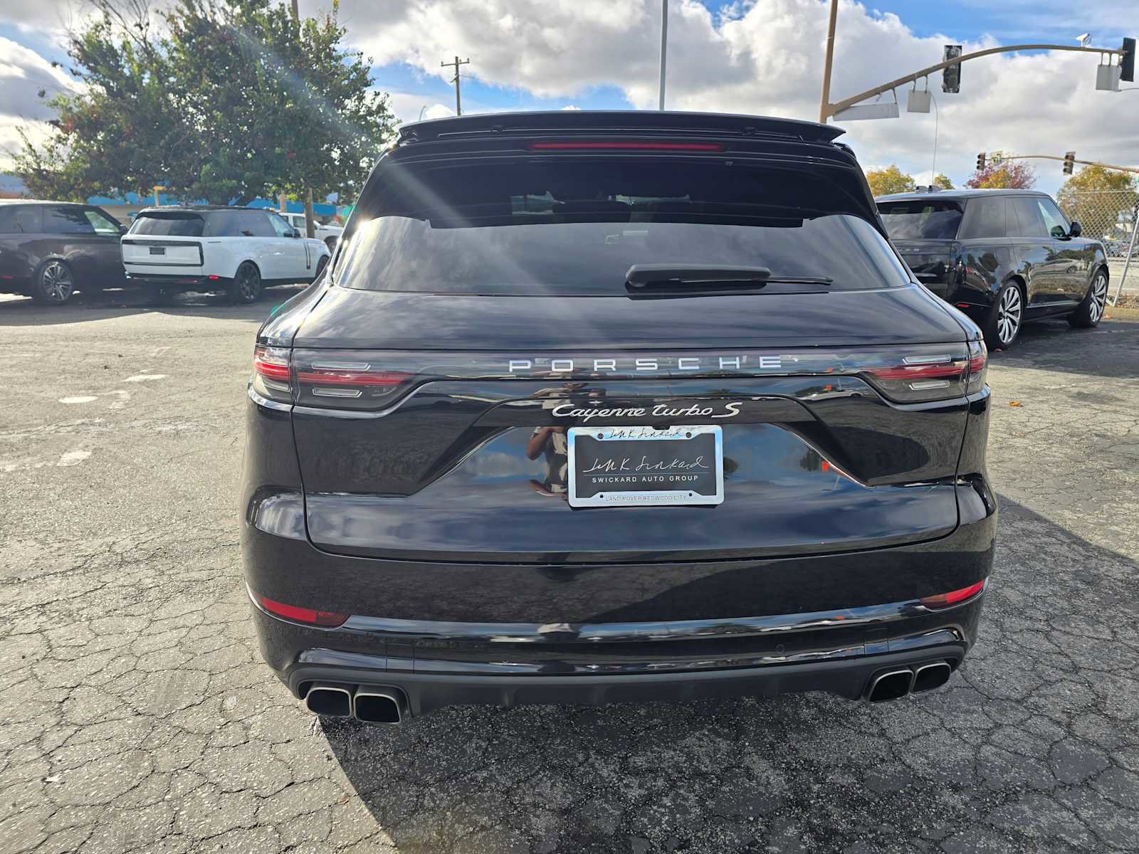 Used 2021 Porsche Cayenne Turbo S image 4