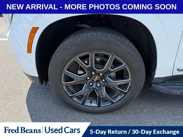 Certified 2025 GMC Yukon Elevation w/ Elevation Premium Package AWD/4WD image 4
