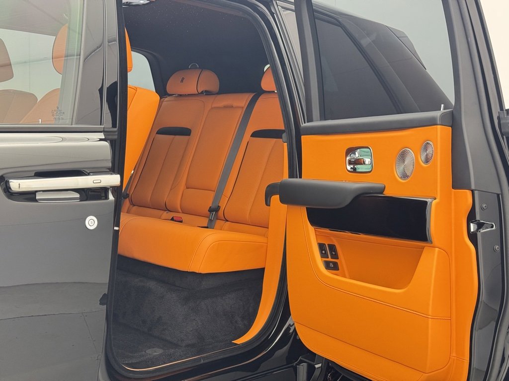 New 2026 Rolls-Royce Cullinan image 18