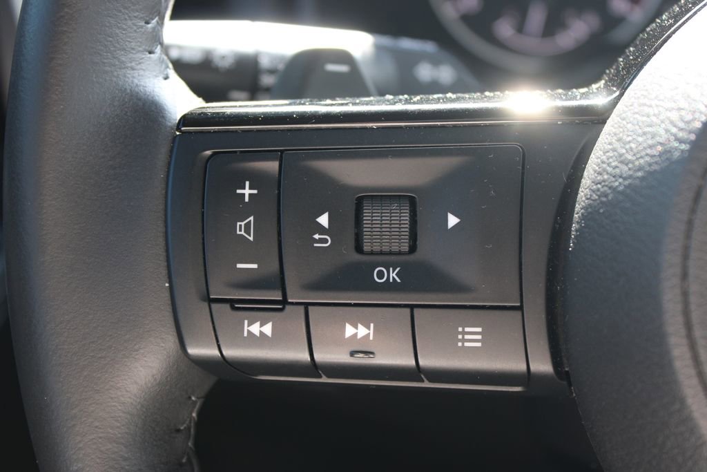 Used 2023 Nissan Rogue SV w/ SV Premium B Package AWD/4WD image 22