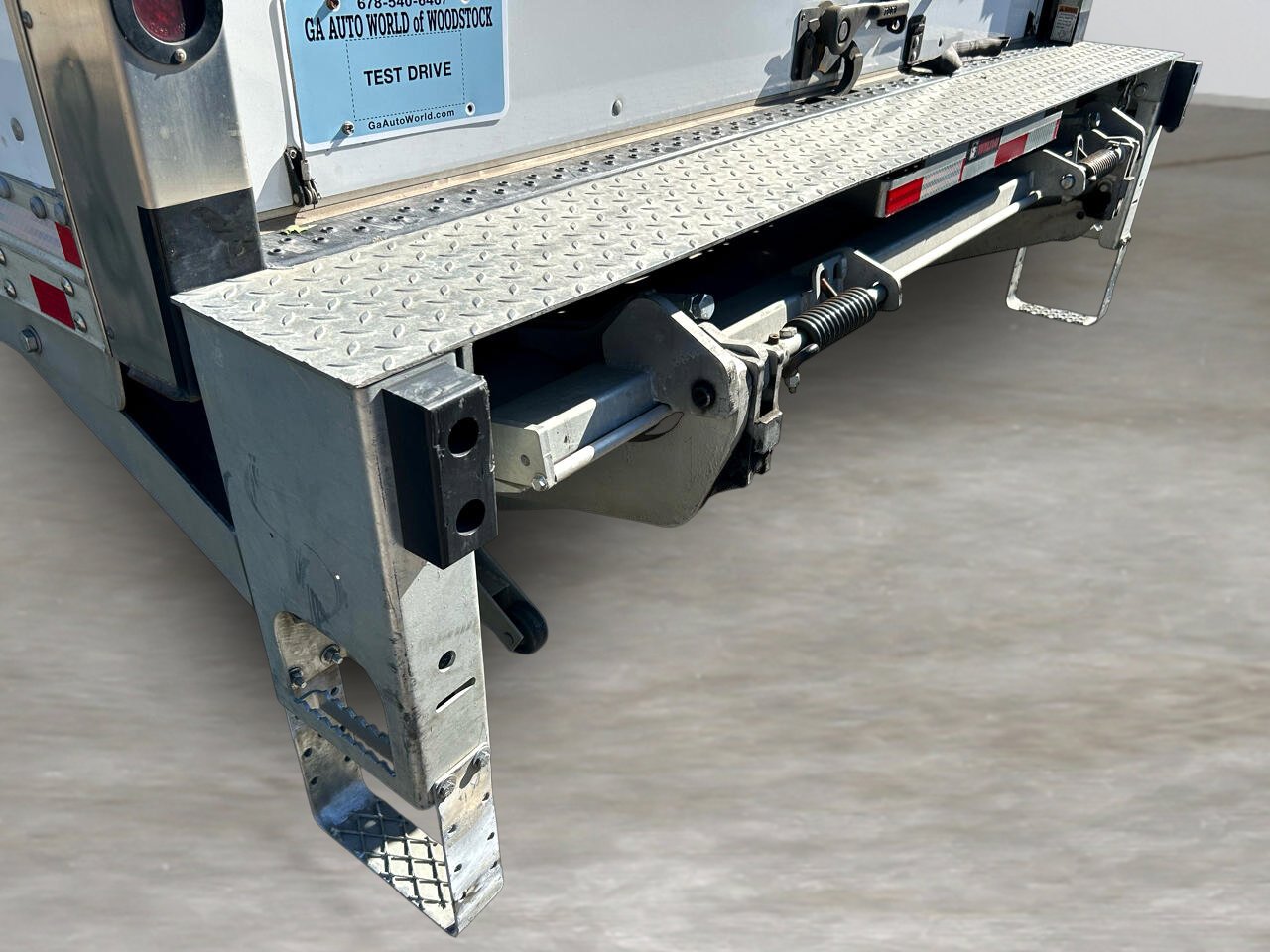 Used 2023 Chevrolet Low Cab Forward 5500XD image 28