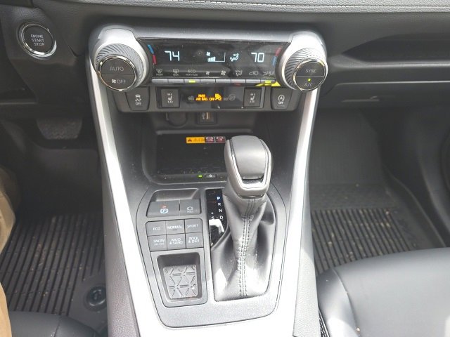 Used 2025 Toyota RAV4 XLE Premium image 17