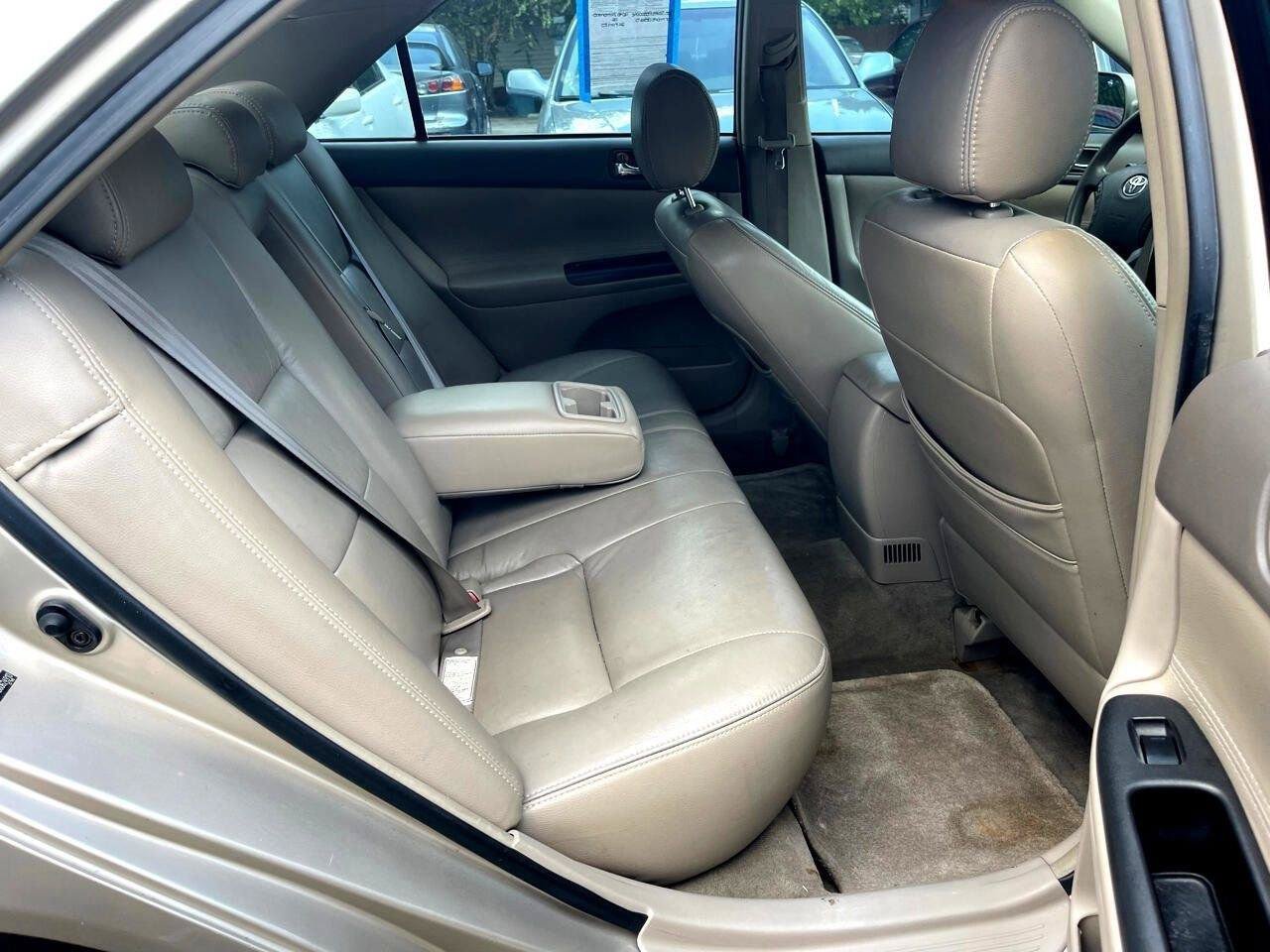 Used 2006 Toyota Camry LE FWD image 14