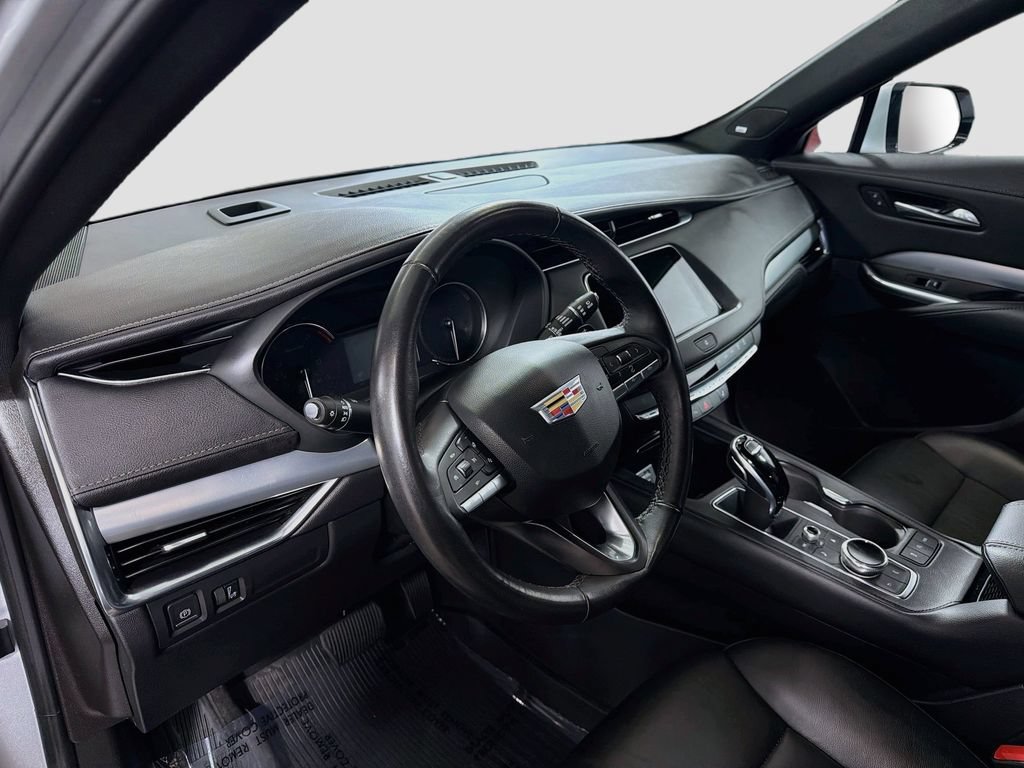 Used 2022 Cadillac XT4 Premium Luxury w/ Safety Alert Package AWD/4WD image 11