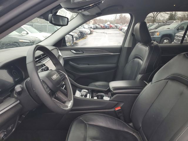 Used 2023 Jeep Grand Cherokee Limited w/ Trailer Tow Prep Group (B) image 17