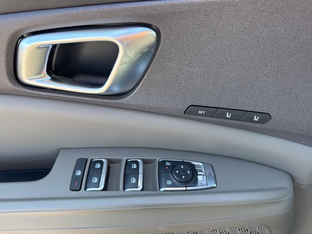New 2026 Kia Carnival EX image 8