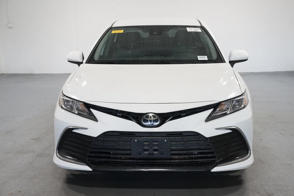 Used 2022 Toyota Camry LE FWD image 2