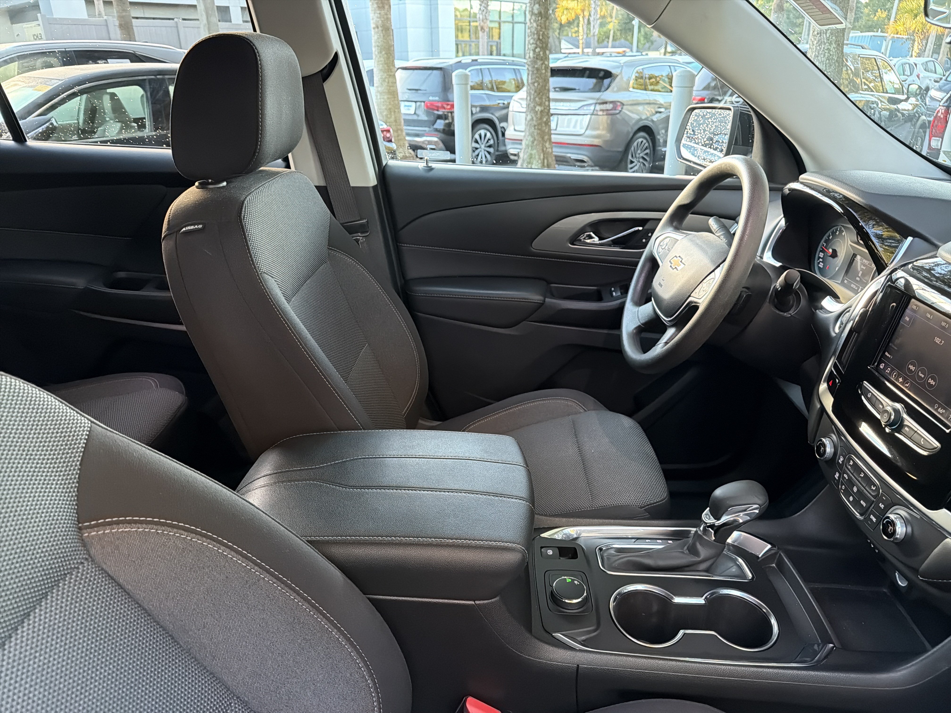 Used 2021 Chevrolet Traverse LS FWD image 43