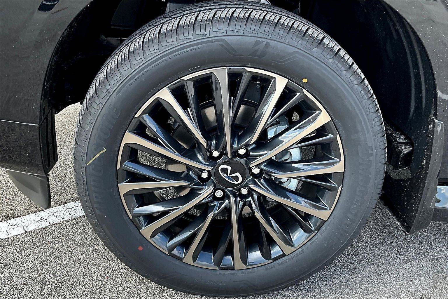 New 2026 INFINITI QX80 Autograph image 17