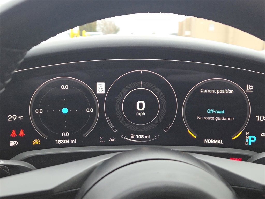 Used 2022 Porsche Taycan 4S image 26