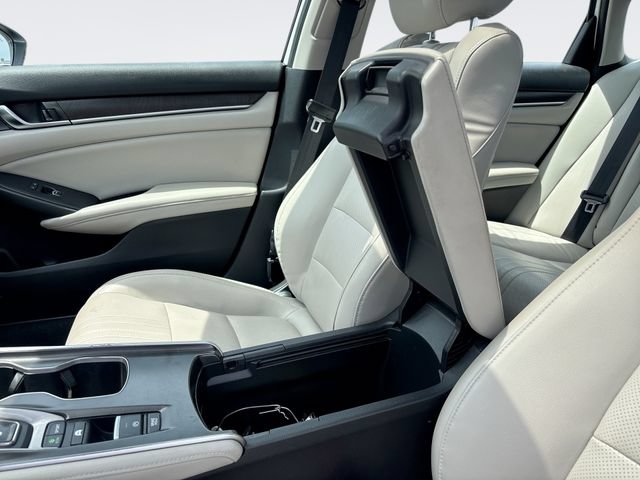 Used 2018 Honda Accord Touring image 21