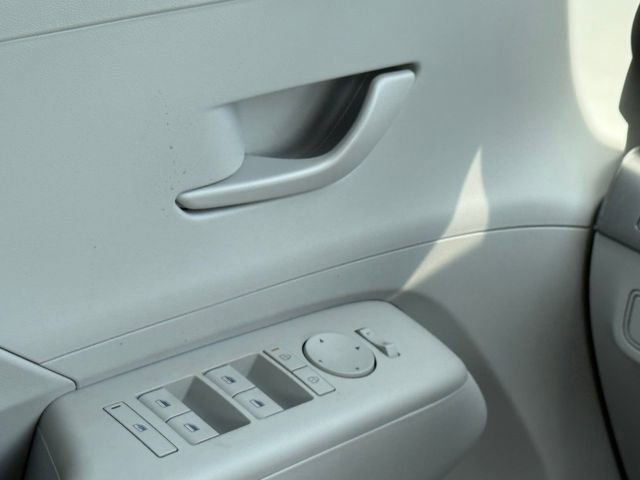 New 2025 Hyundai Kona SEL image 29