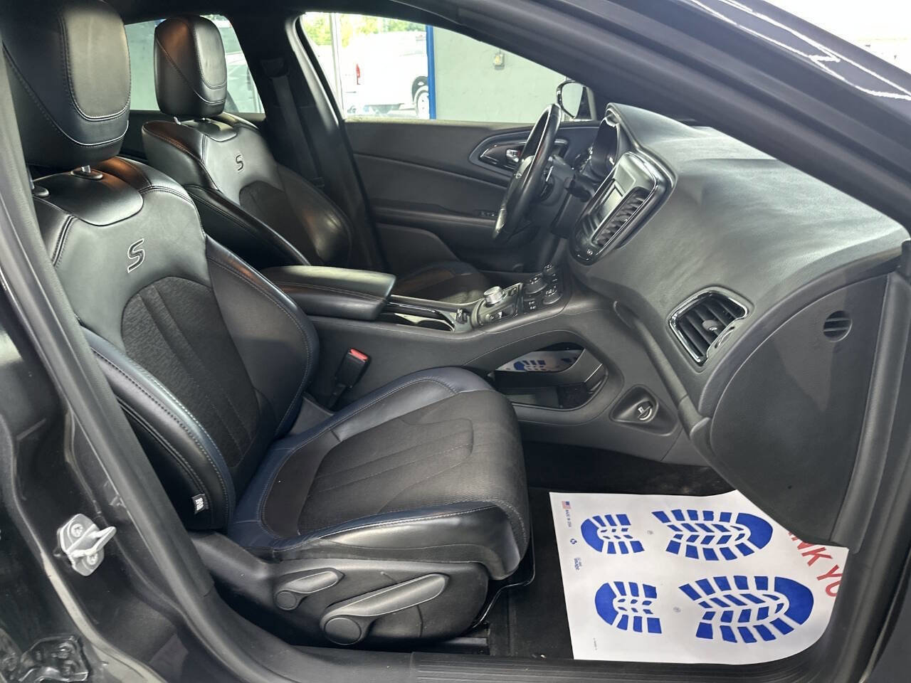 Used 2016 Chrysler 200 S w/ Comfort Group image 20