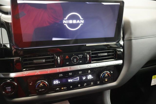 New 2026 Nissan Pathfinder SL image 18