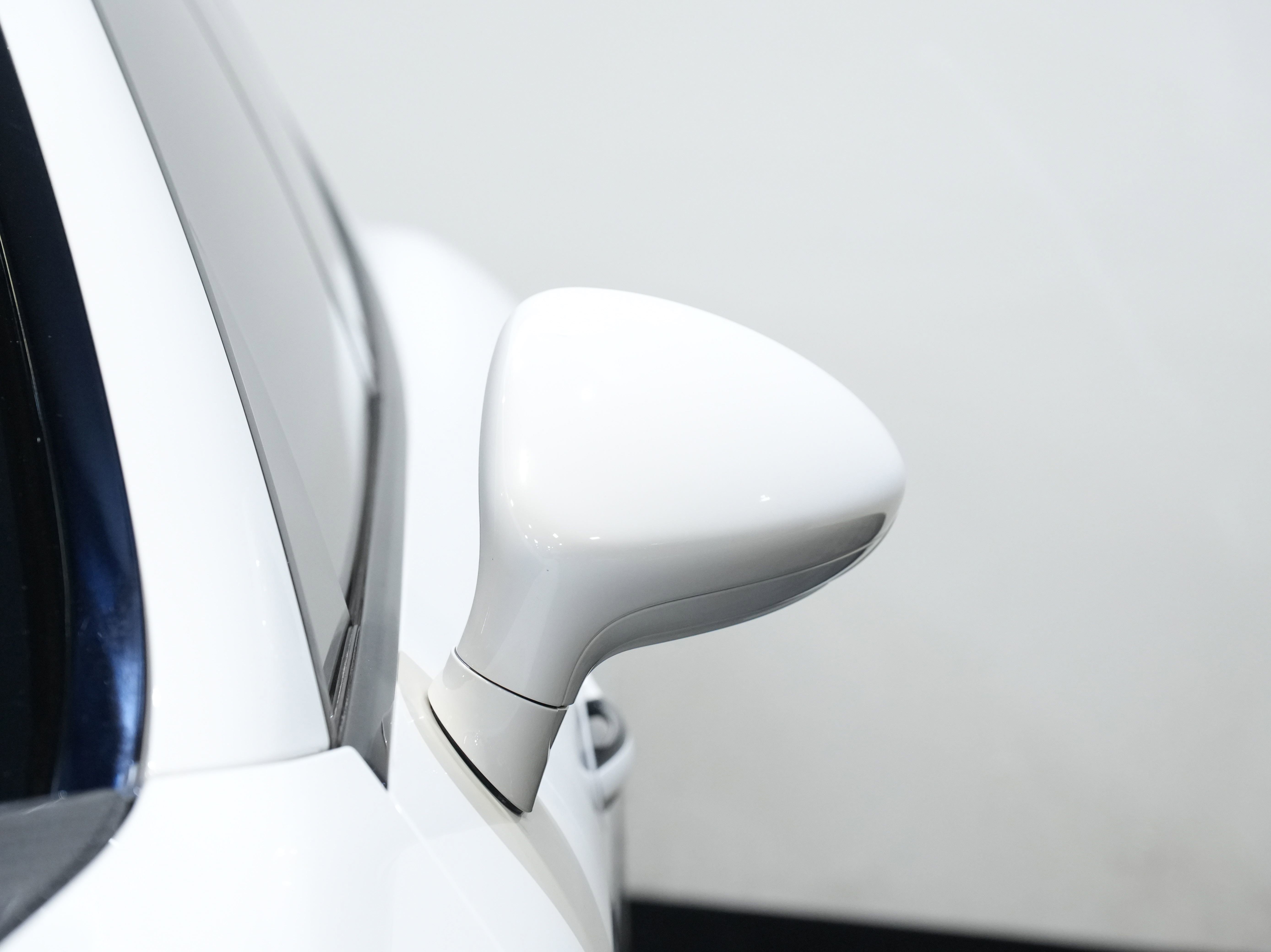 Used 2012 Porsche Panamera AWD/4WD image 11