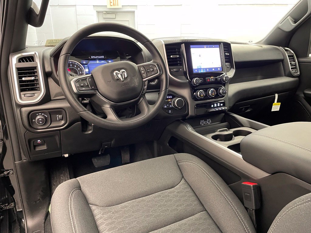 New 2026 RAM 1500 Express AWD/4WD image 12