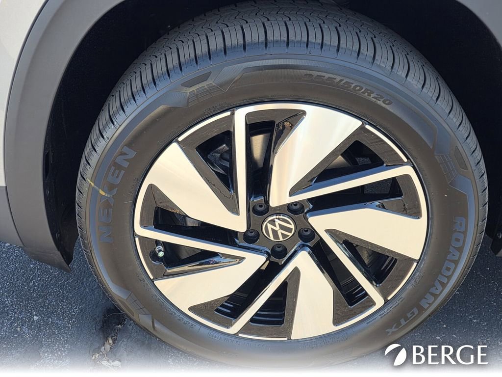 New 2026 Volkswagen Atlas SEL image 11