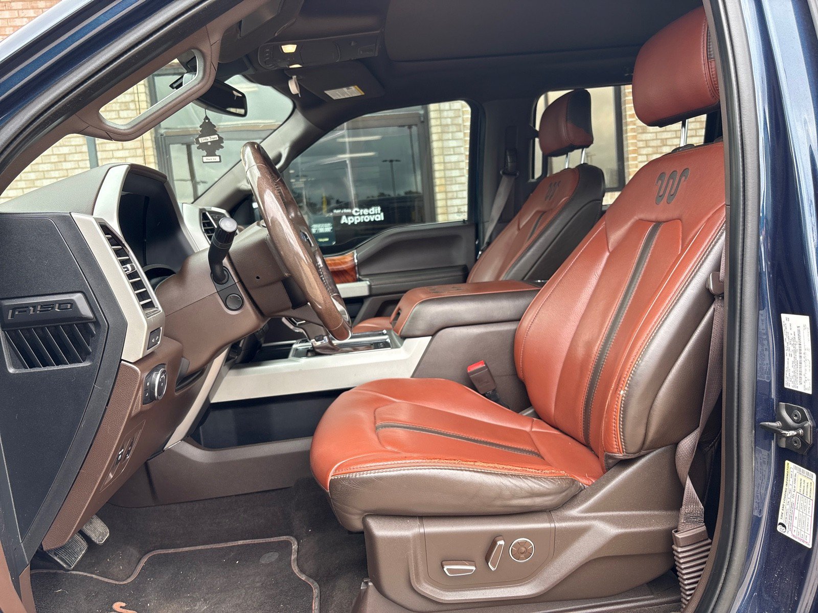 Used 2019 Ford F150 King Ranch w/ Equipment Group 601A Luxury AWD/4WD image 3