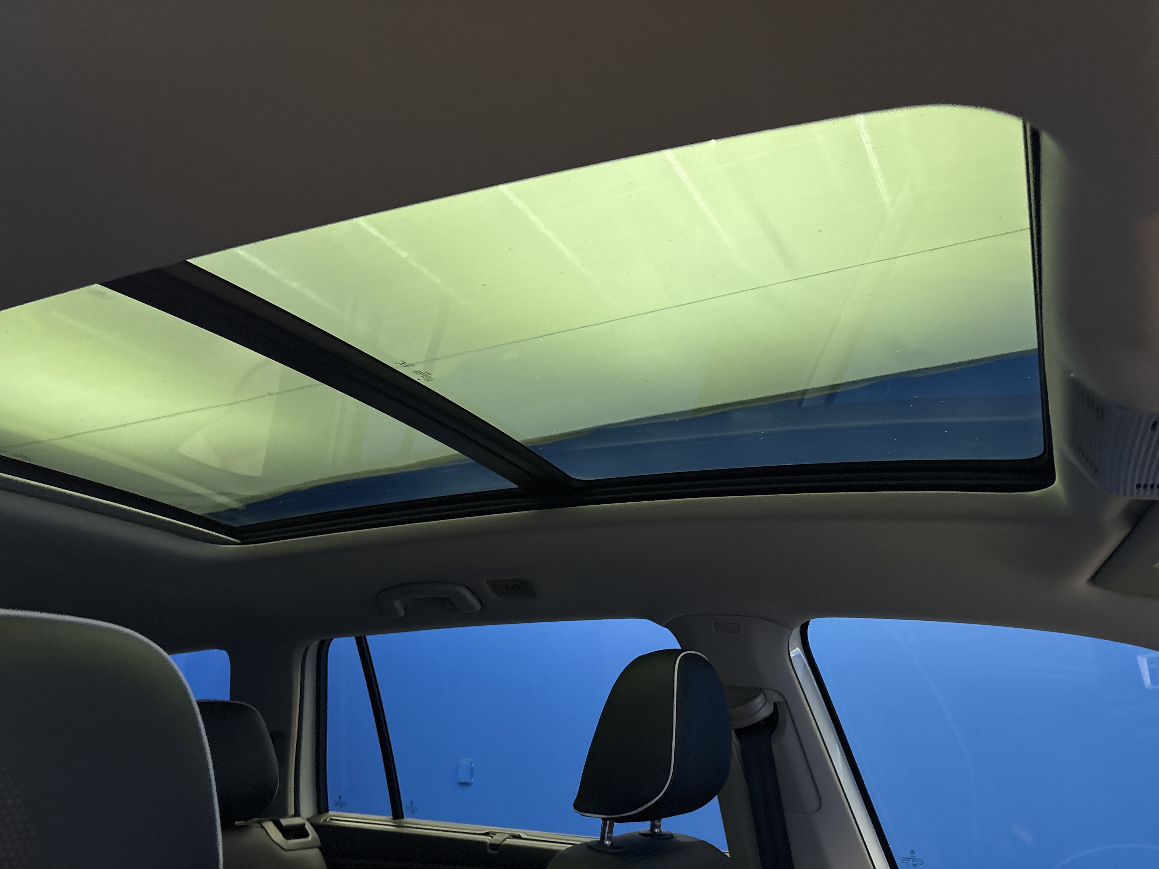 Used 2026 Volkswagen Atlas SEL Premium R-Line image 25