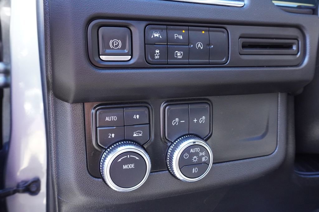 Certified 2023 GMC Yukon SLT w/ SLT Luxury Package image 19