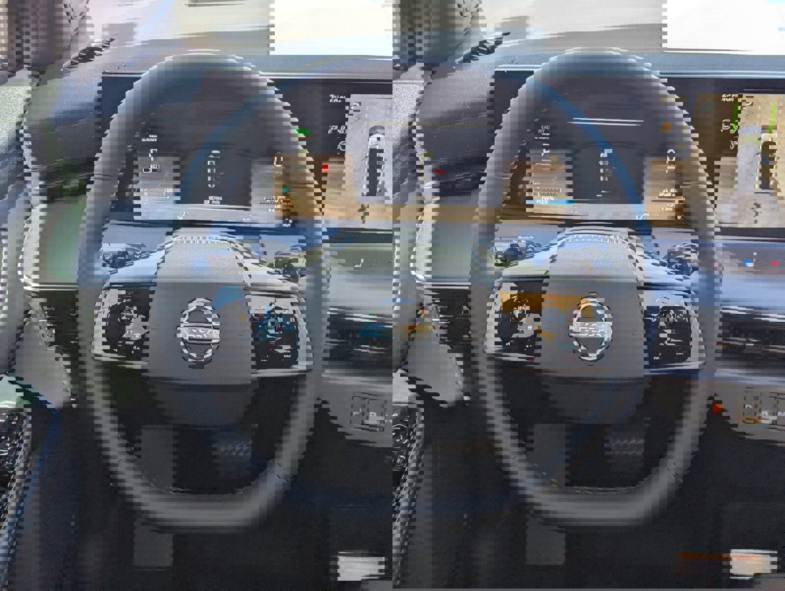 New 2026 Nissan Leaf Platinum+ w/ Cargo Package (Platinum+) image 26