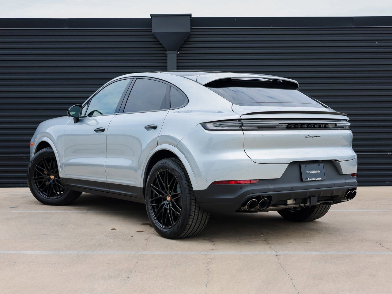 Certified 2026 Porsche Cayenne Coupe image 3