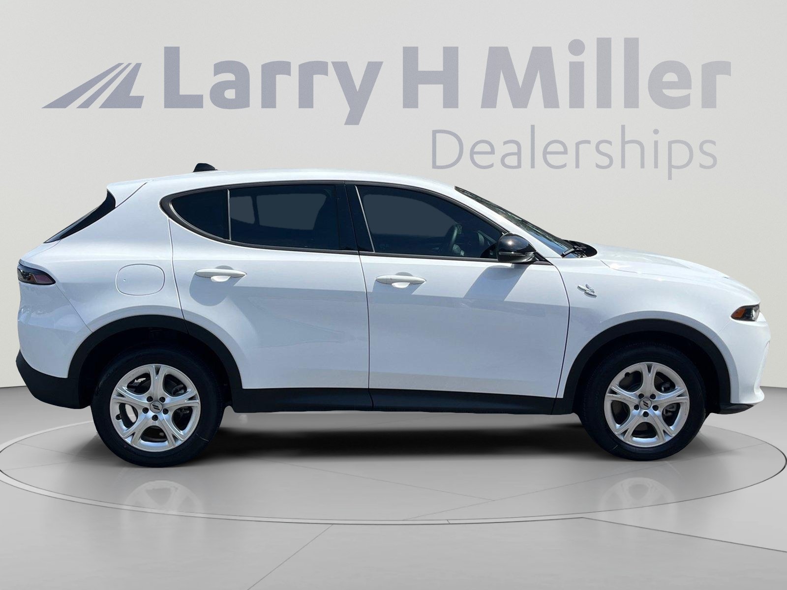 New 2025 Dodge Hornet GT w/ Cold Weather Group AWD/4WD image 6