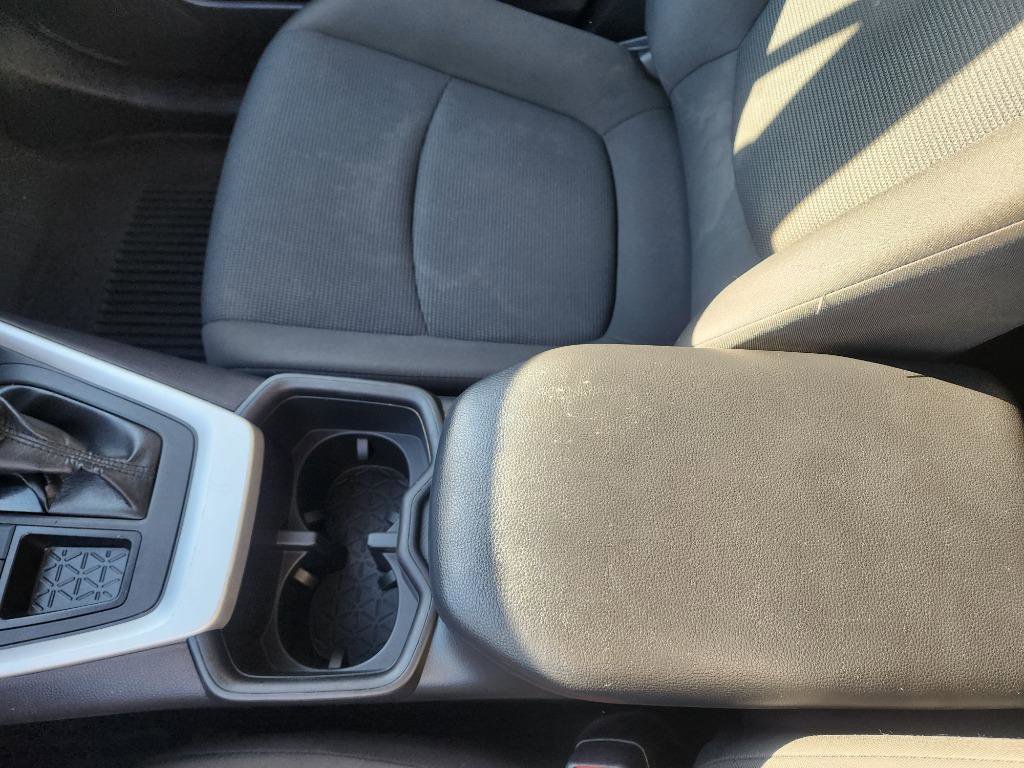 Used 2024 Toyota RAV4 LE image 21