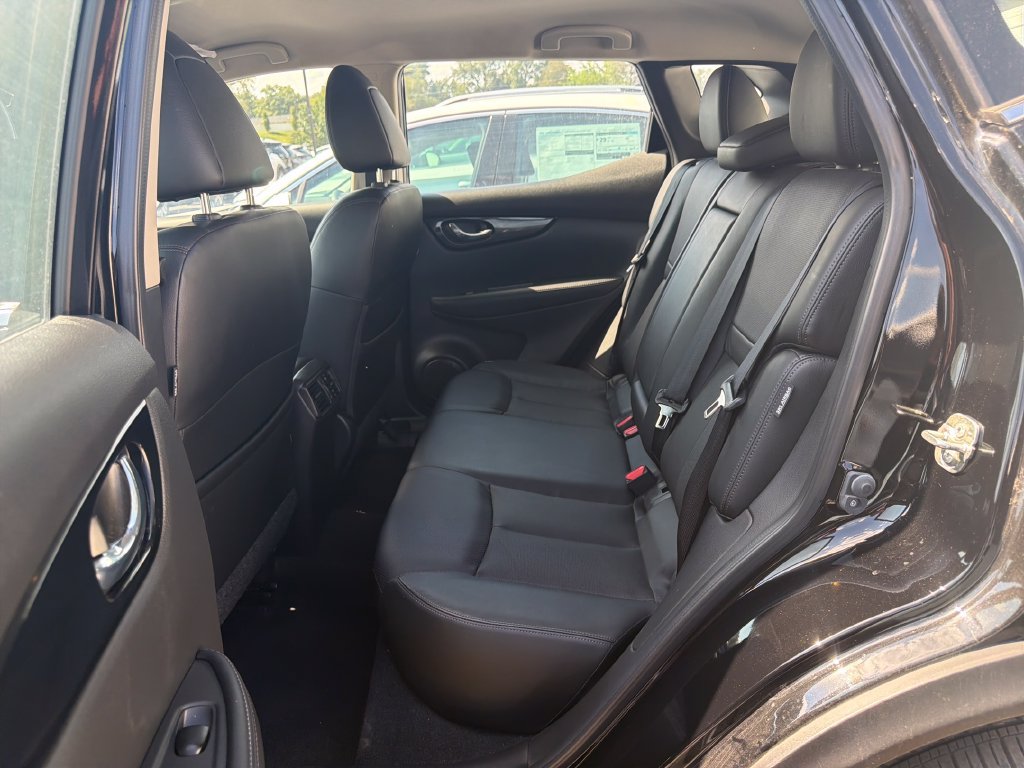 Certified 2022 Nissan Rogue Sport SL AWD/4WD image 28