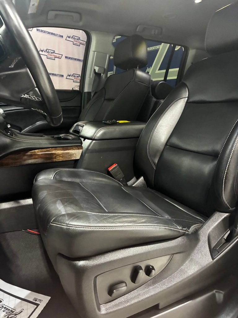 Used 2020 Chevrolet Suburban LT AWD/4WD image 12