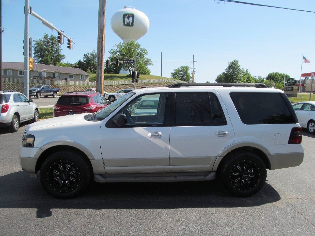 Used 2010 Ford Expedition Eddie Bauer AWD/4WD image 2