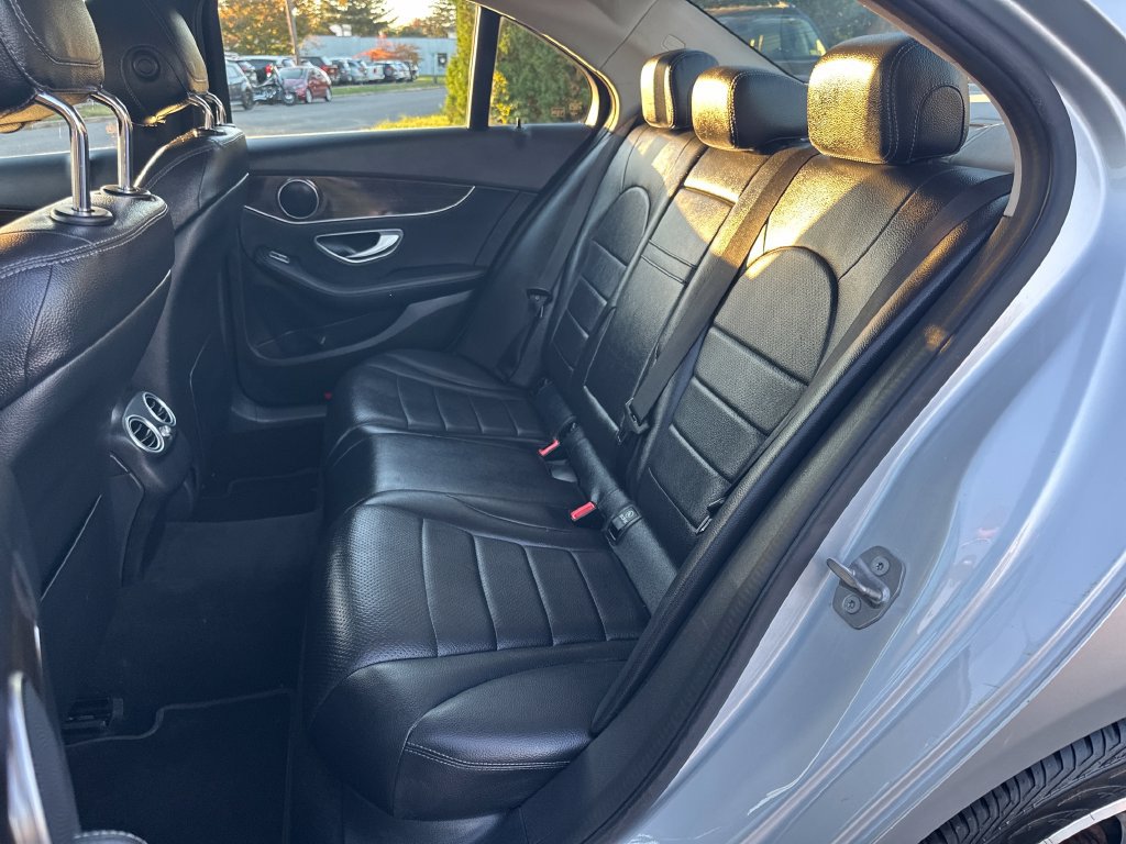 Used 2018 Mercedes-Benz C 300 4MATIC Sedan image 16