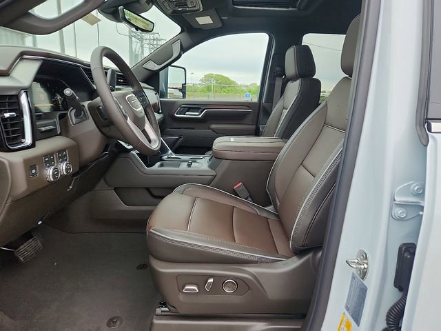 New 2026 GMC Sierra 3500 Denali w/ Denali Reserve Package AWD/4WD image 9