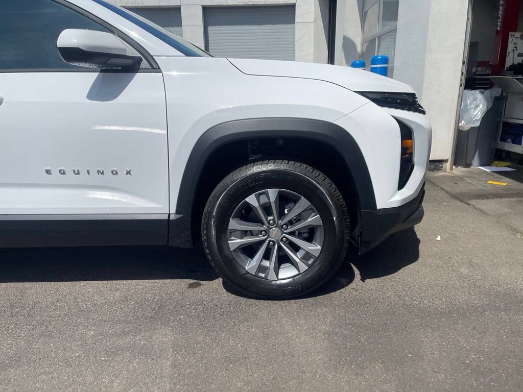 New 2027 Chevrolet Equinox LT AWD/4WD image 10