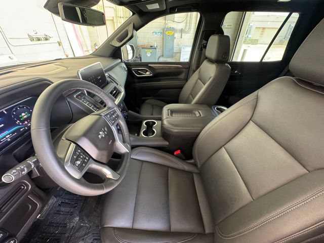 Used 2023 Chevrolet Tahoe Z71 w/ Luxury Package AWD/4WD image 27