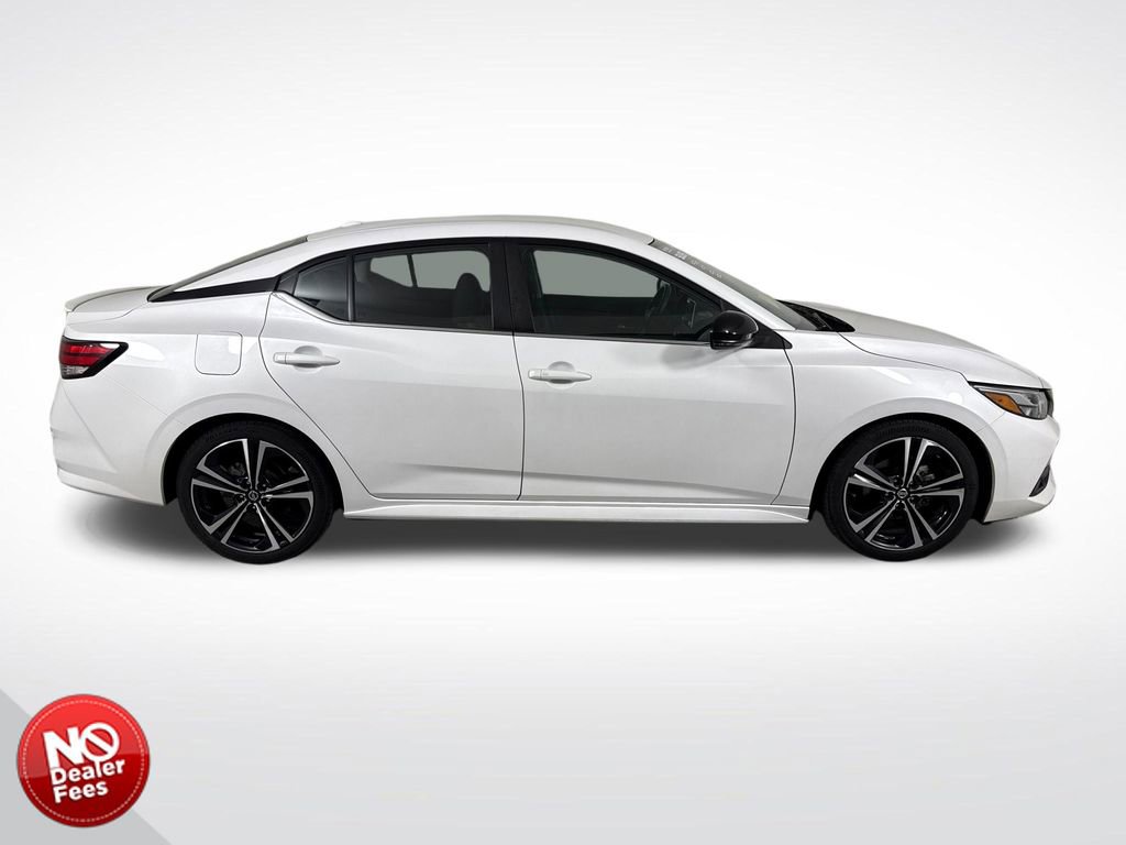Used 2022 Nissan Sentra SR w/ Electronics Package FWD image 2