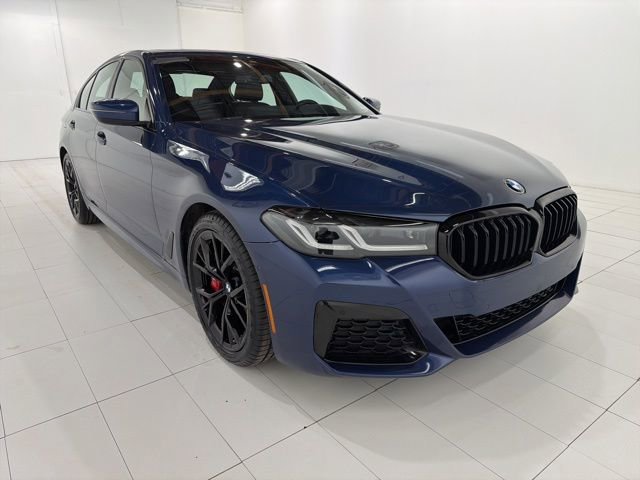 Certified 2023 BMW 530i xDrive w/ M Sport Package AWD/4WD image 7
