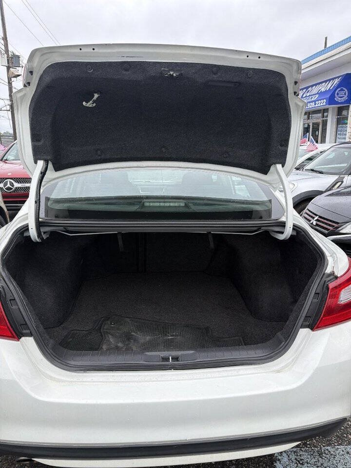 Used 2017 Nissan Altima 2.5 S w/ Power Driver Seat Package FWD image 6
