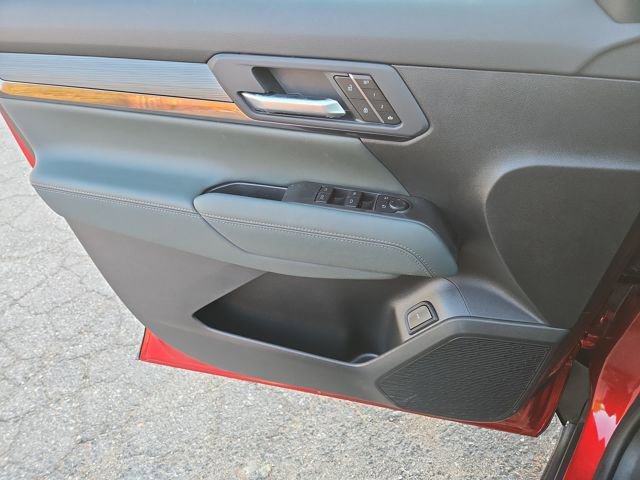 New 2026 GMC Terrain AT4 w/ Convenience Package III image 10