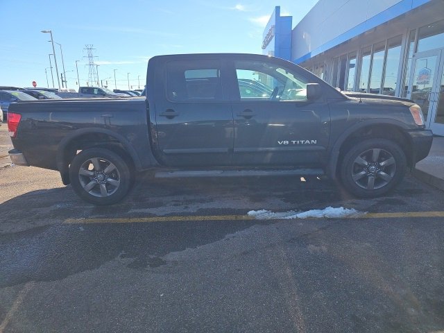 Used 2015 Nissan Titan SV w/ SV Value Truck Package image 4