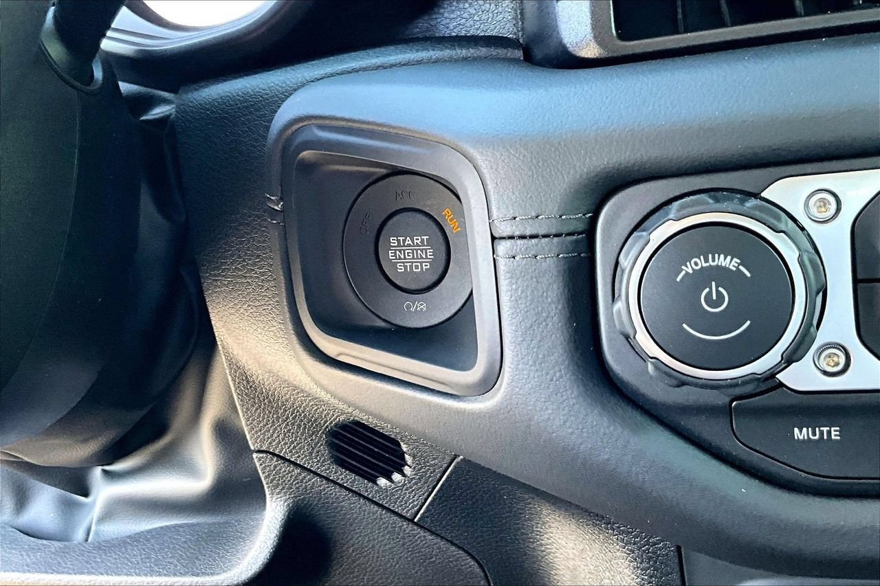 New 2026 Jeep Gladiator Mojave AWD/4WD image 20