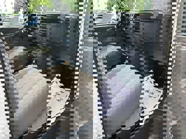 New 2025 Chevrolet Express 3500 w/ Power Convenience Package image 24