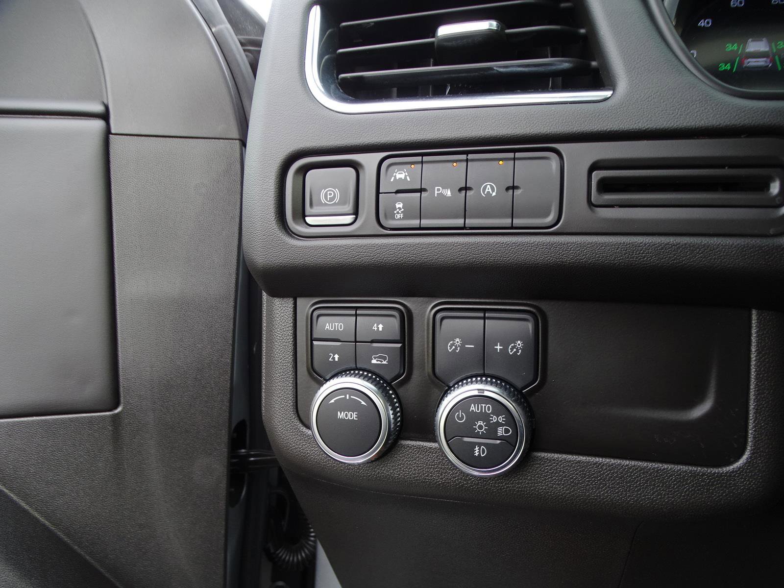 Used 2023 GMC Yukon XL SLT image 22