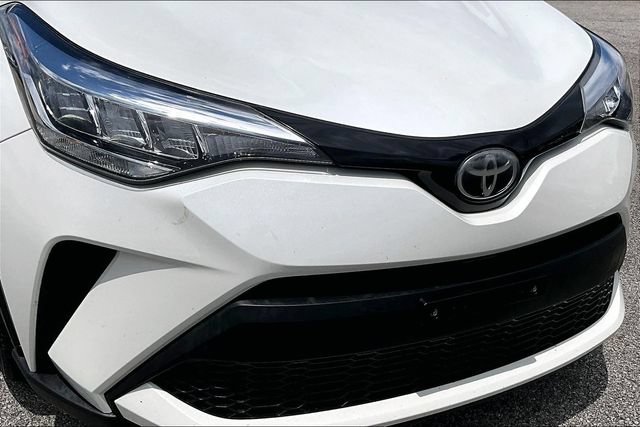 Used 2021 Toyota C-HR LE FWD image 29